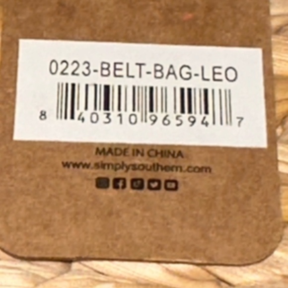 NWT Leopard Sherpa Belt Bag by Simply Southern - Picture 14 of 16